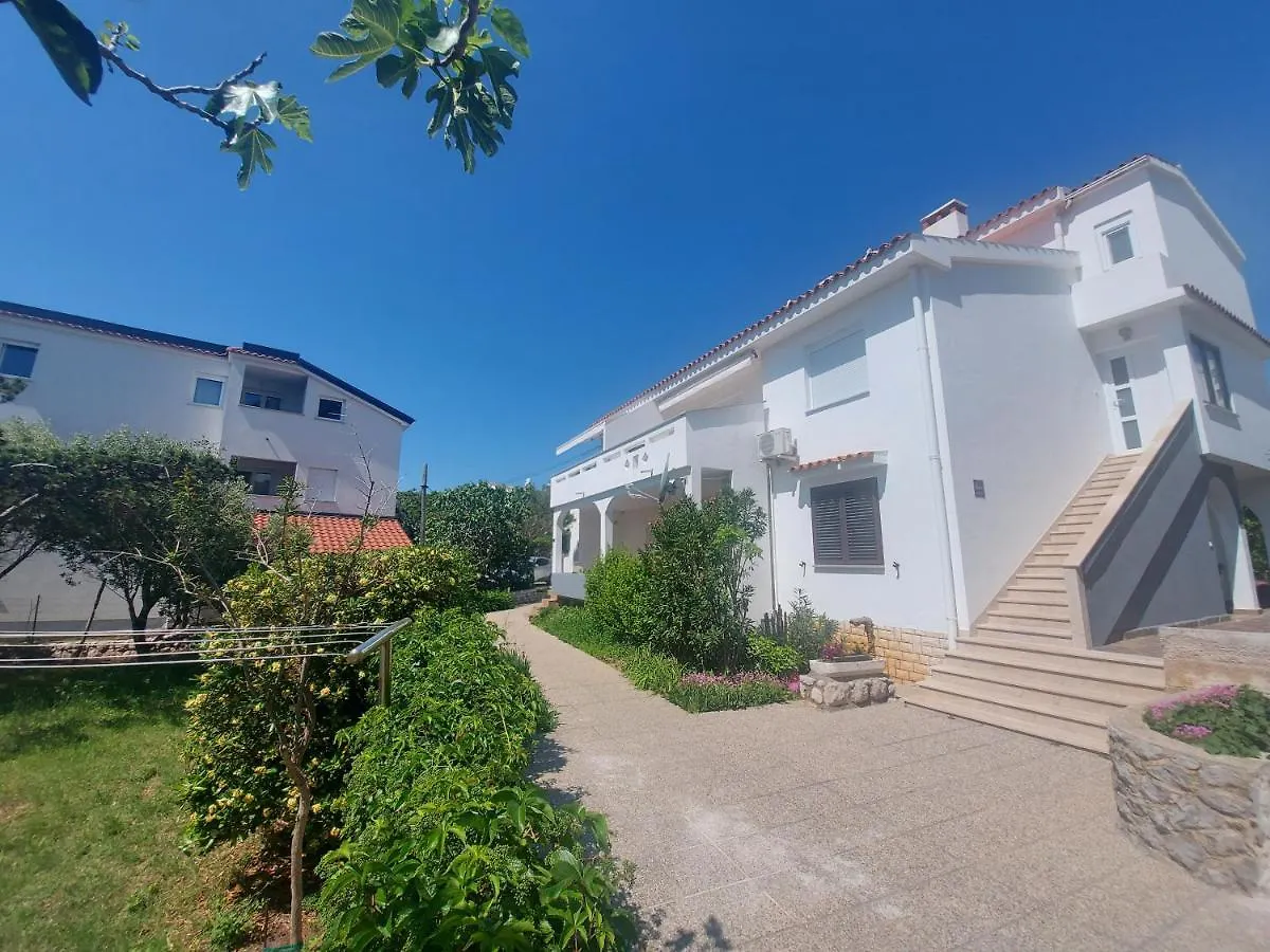 Apartments Kricin 14 Laura Baska   Baska (Krk)