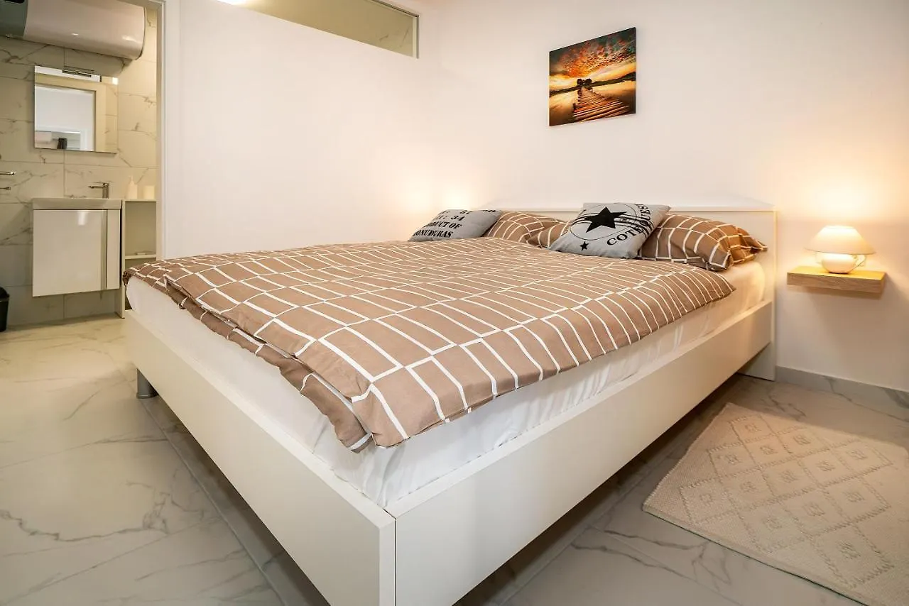 Apartments Kricin 14 Laura Baska  Croatia